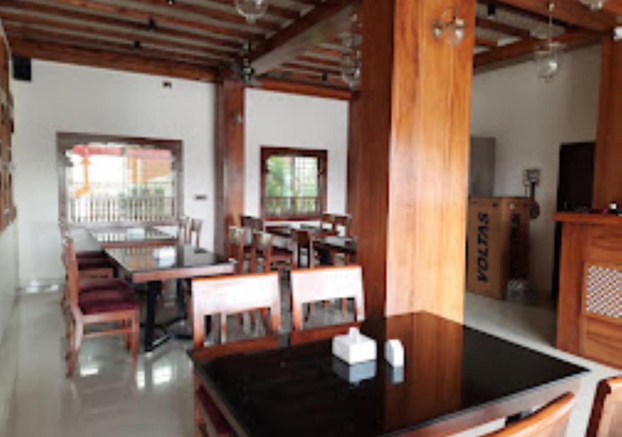 Hotel Rajwada Kapurhol Kapurwahal Екстер'єр фото