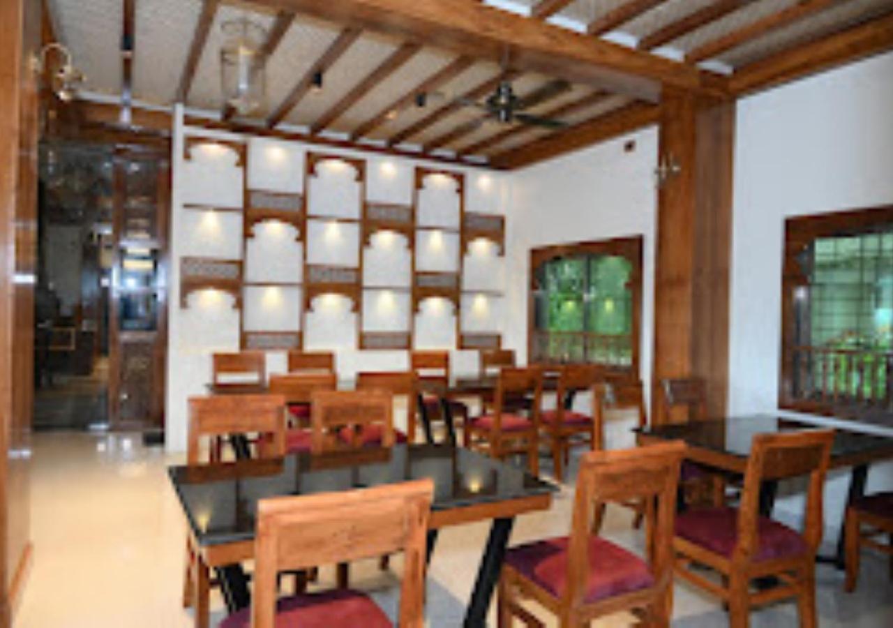 Hotel Rajwada Kapurhol Kapurwahal Екстер'єр фото