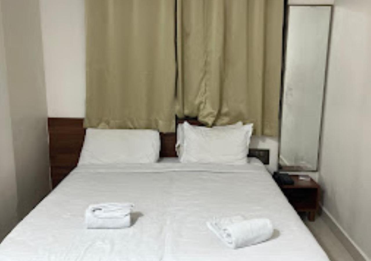 Hotel Rajwada Kapurhol Kapurwahal Екстер'єр фото